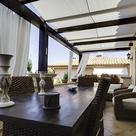 Luxury 2br 50m From
