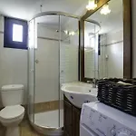 Luxury 2br 50m From * 佩科霍里