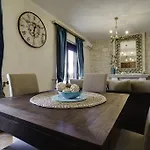 公寓 Luxury 2br 50m From *