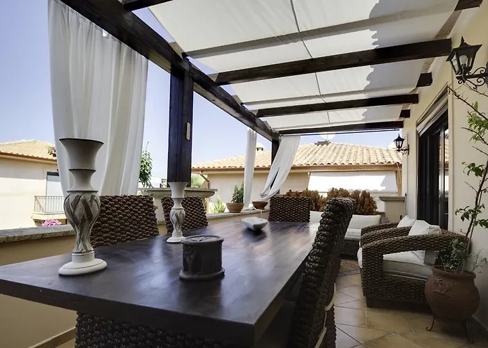 Luxury 2br 50m From